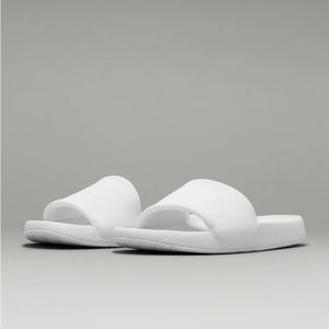 Lululemon Restfeel Slides